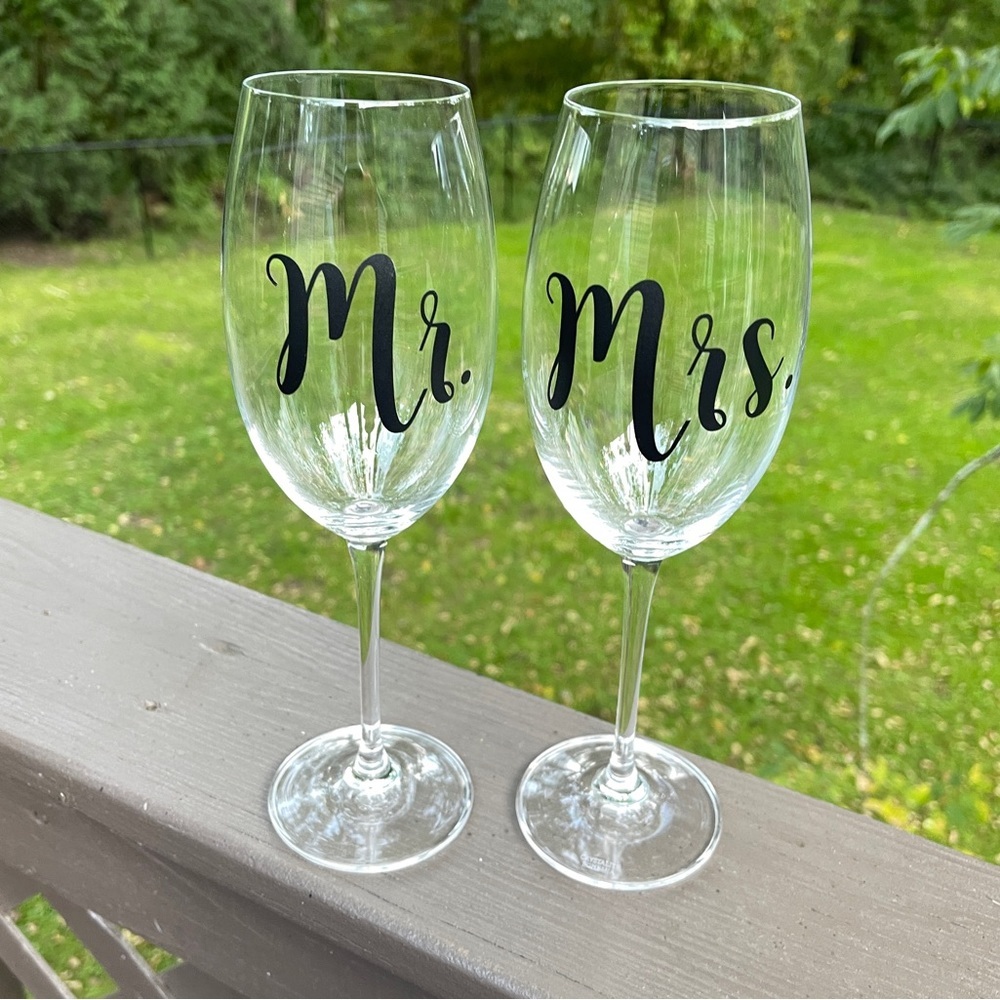 Mr. & Mrs. Long Stem 14oz Wine Glasses